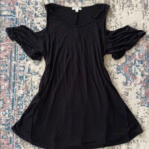 Cold shoulder black top